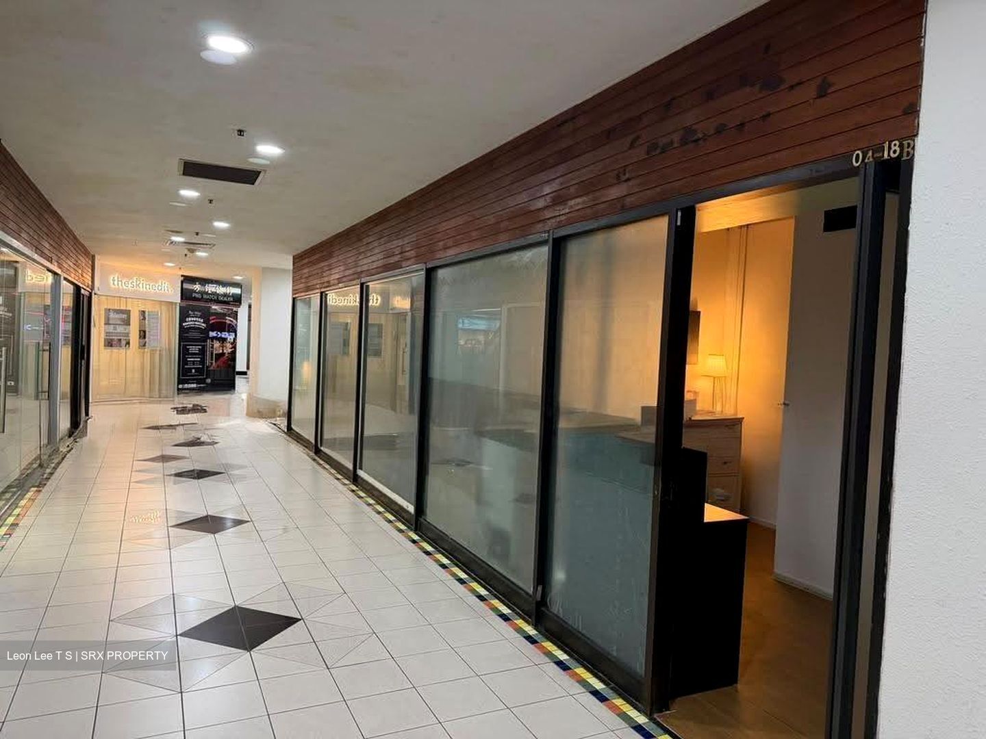 Parklane Shopping Mall (D7), Retail #612421811